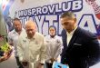 Ketum Pengurus Besar Muaythai Indonesia (PBMI) AA LaNyalla Mahmud Matalitti, memberikan keterangan didampingi, Terima, usai kegiatan, Jumat (15/5/2026) (foto :sat)
